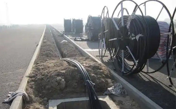 现代通信网络建设指南:张家川光缆施工全流程技术解析与质量控制 现代通信网络建设指南:张家川光缆施工全流程技术解析与质量控制